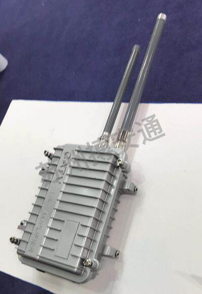 玻(bo)璃鋼天(tiān)線